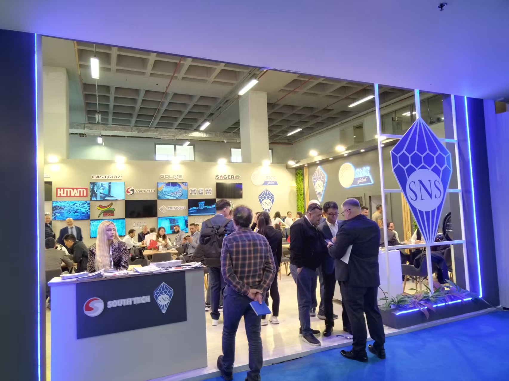 1764171537371017.jpg 2f5952b8535b70d8ca2250c44783a022.jpg